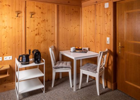 Doppelzimmer im Gästehaus des Campingdorf Hofer