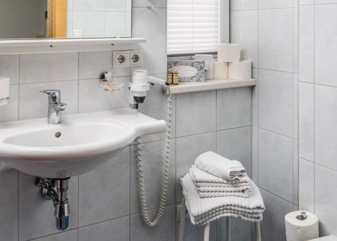 Appartement Metall im Campingdorf Hofer