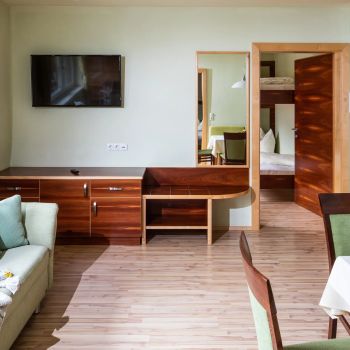 Appartement Holz im Campingdorf Hofer