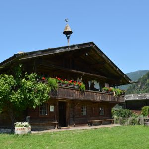 Regionalmuseum Zillertal: historischer Bauernhof aus Holz